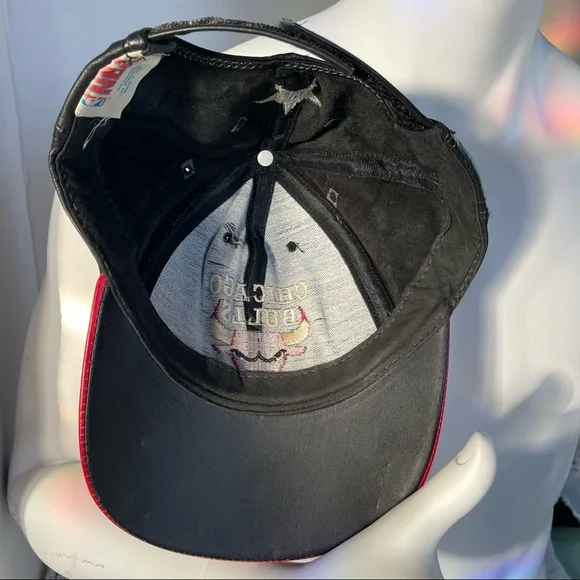1990s” NBA Chicago Bulls Red/Black Leather Jeff Hamilton Design Strap back Hat